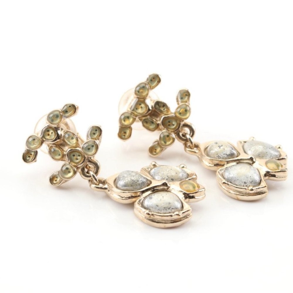 ✧ CHANEL 2012 clip earrings